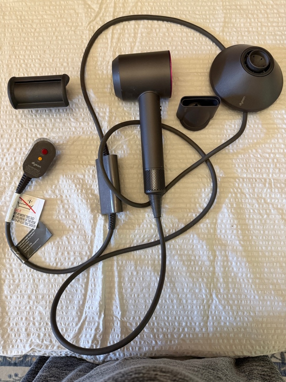 Dyson Supersonic Hair Dryer in Matte Black with Pink Trim